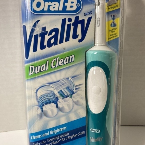 Oral B Vitality Dual Clean Electric Toothbrush Green Rechargeable - Picture 3 of 12